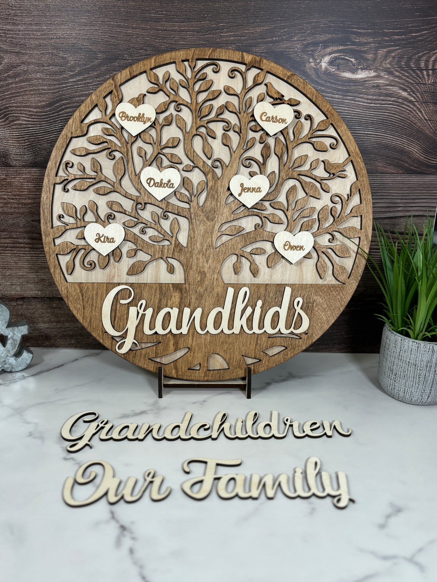 Custom Family Tree Sign – 15" or 18" Round