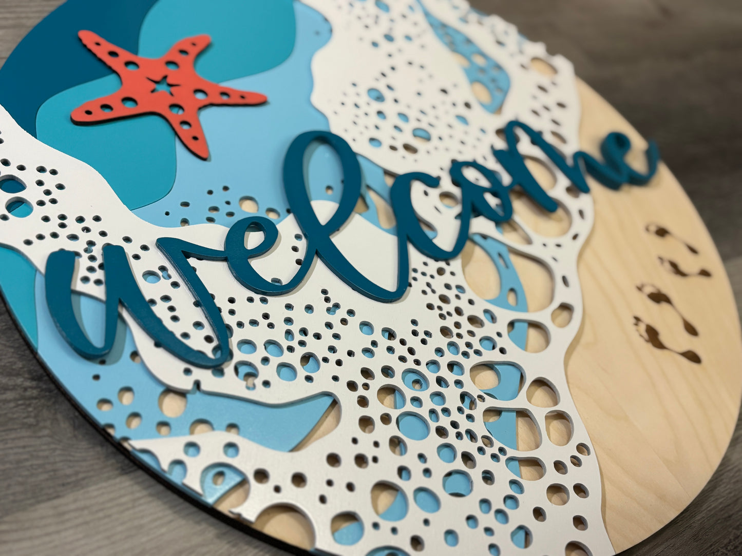 Ocean Waves Round Welcome Sign